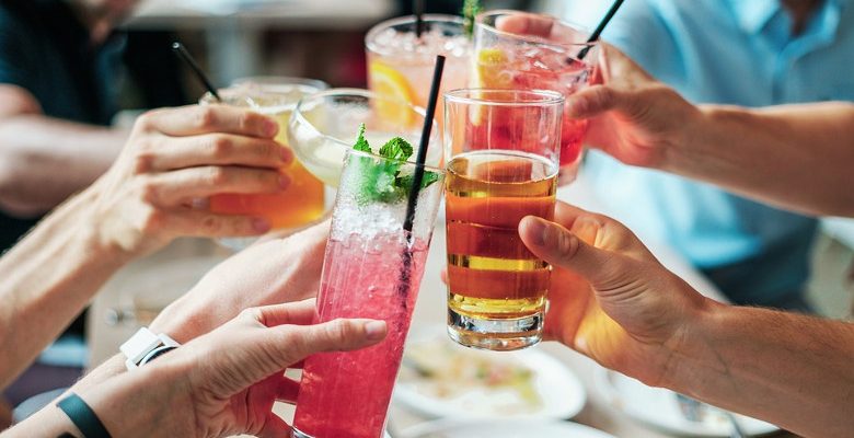 Les soirées afterwork, une occasion pour développer son réseau professionnel